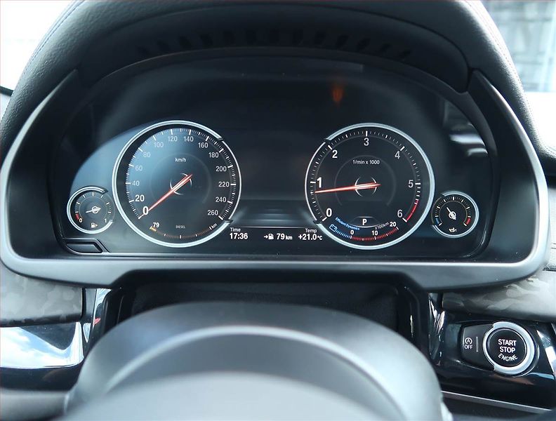BMW X6 (2017) M Paket xDrive30d - fotka 11 z 17