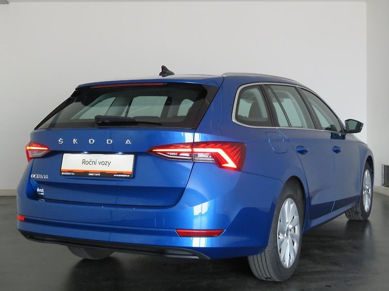 Škoda Octavia - fotka 2 z 25