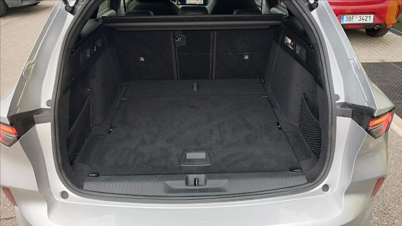 Opel Astra 1,2   GS line 96kW EAT8 - fotka 6 z 21