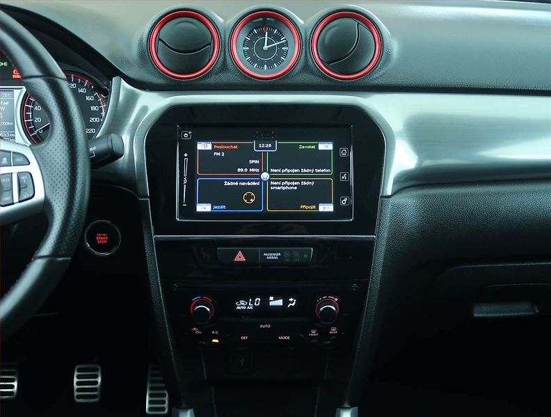 Suzuki Vitara (2018) 1.4 BoosterJet, Serv.kniha - fotka 12 z 17