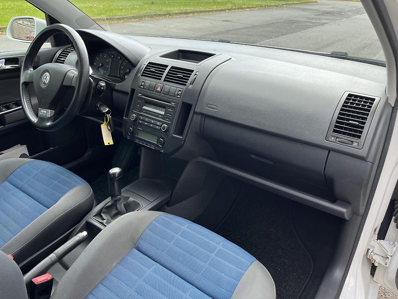 Volkswagen Polo 1,2 12V Trend / servis.kn. - fotka 22 z 33