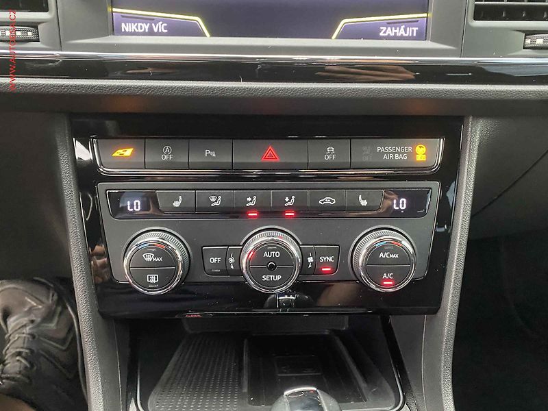 Seat Leon (2018) 2.0 TSi 4x4, DSG, LED - fotka 22 z 24