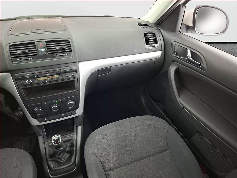 Škoda Yeti (2014) 2.0 TDI, 4X4, Tempomat - fotka 8 z 13