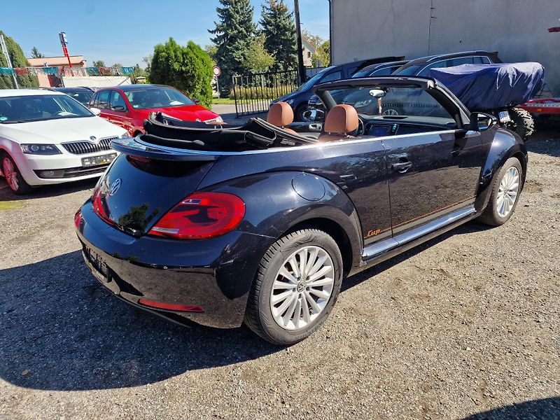 Volkswagen Beetle CABRIO 2,0TDI DSG CUP KAMERA  - fotka 4 z 26