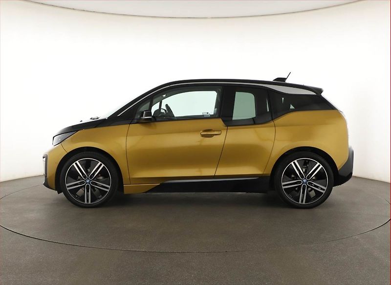 BMW i3 (2021) 120Ah BEV, SoH 91% - fotka 3 z 26