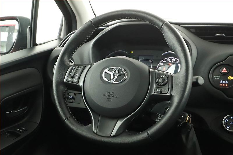 Toyota Yaris (2020) Y20 1.5 Dual VVT-i, ČR,1.maj - fotka 8 z 13