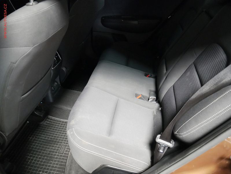 Kia Sportage (2017) 1.6, ČR, servis.kniha - fotka 10 z 23