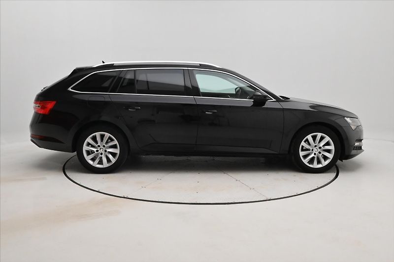 Škoda Superb 2,0 TDI 147 kW DSG STYLE Záruk - fotka 4 z 33