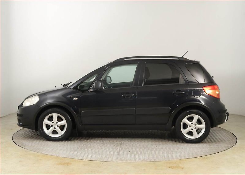Suzuki SX4 (2007) 1.6 VVT, po STK, Tažné - fotka 3 z 17