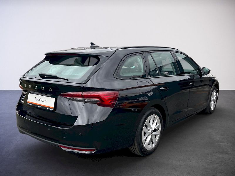 Škoda Octavia (2025) OCT.COMBI TOP SELECTION 1,5 TS - fotka 2 z 28