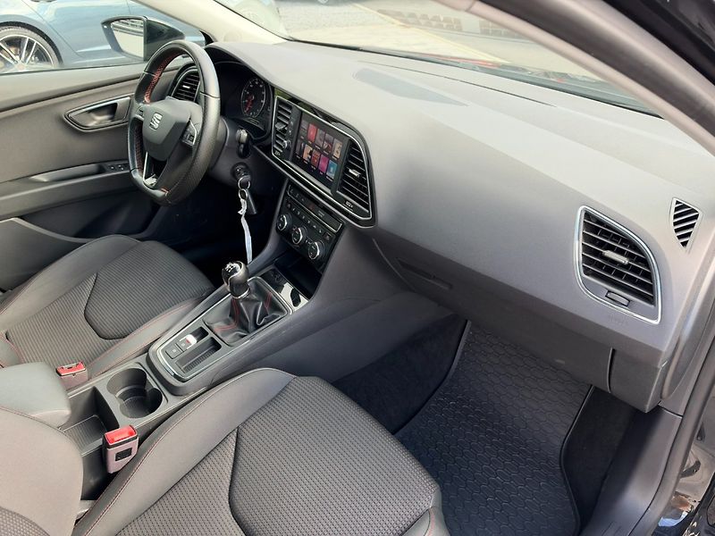 Seat Leon (2018) FR 1.2 TSI 92kW - fotka 28 z 33
