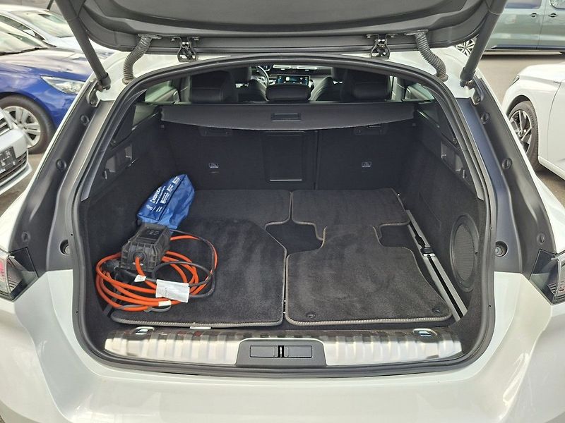 Peugeot 508 SW GT PACK HY 225k e-EAT8 - fotka 5 z 31