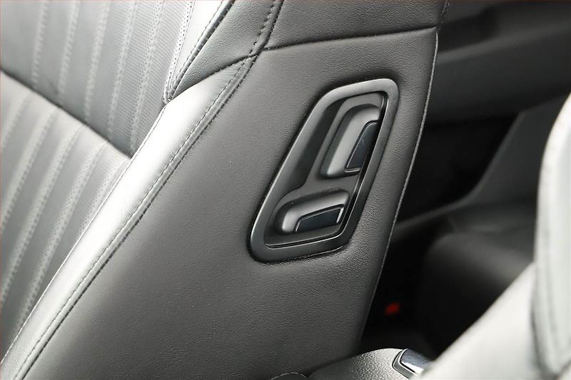 Škoda Superb (2019) 2.0 TDI, Automat, Kůže, Navi - fotka 13 z 20