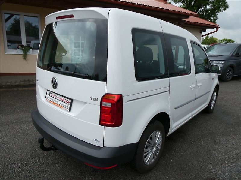 Volkswagen Caddy 2,0 TDi 1.majitel,závěs,tempom - fotka 7 z 49