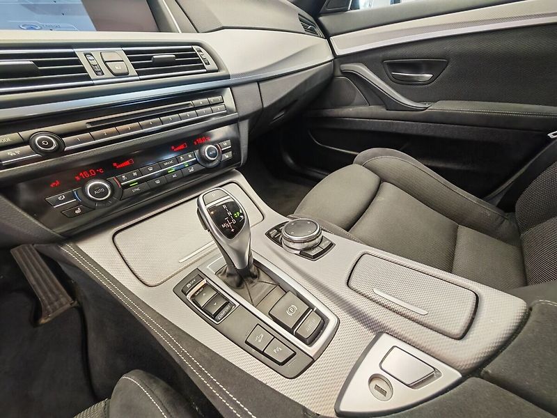 BMW Řada 5 - fotka 31 z 35