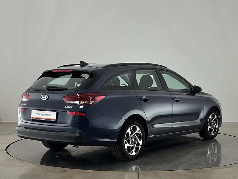 Hyundai i30 Smart DCT - fotka 2 z 27
