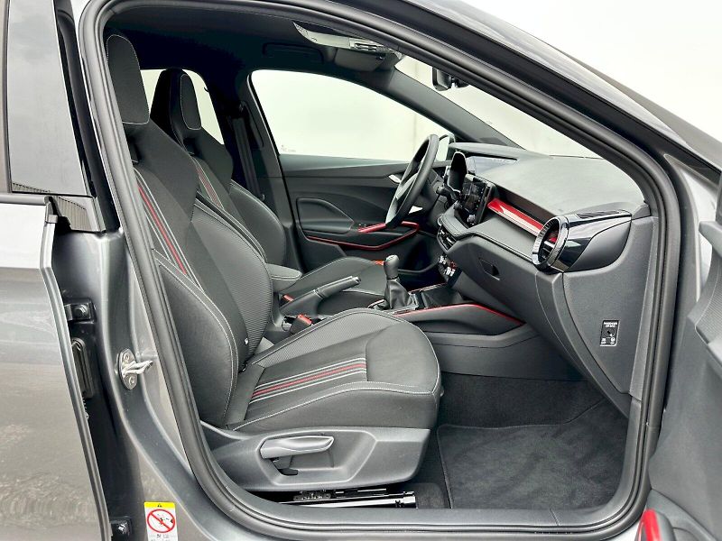 Škoda Fabia (2025) 1,0 TSI / 85 KW / Monte Carlo - fotka 8 z 30