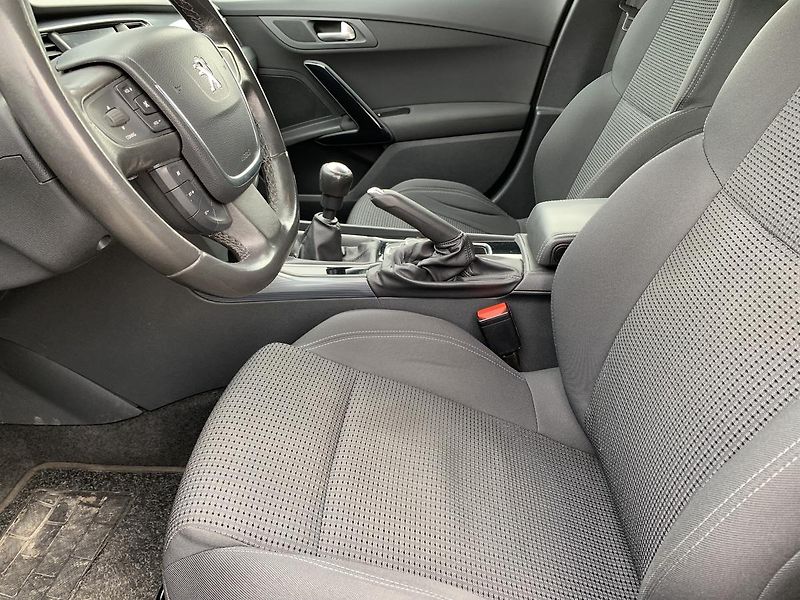 Peugeot 508 SW 2.0HDi PANORAMA NAVI KLIMA - fotka 11 z 45