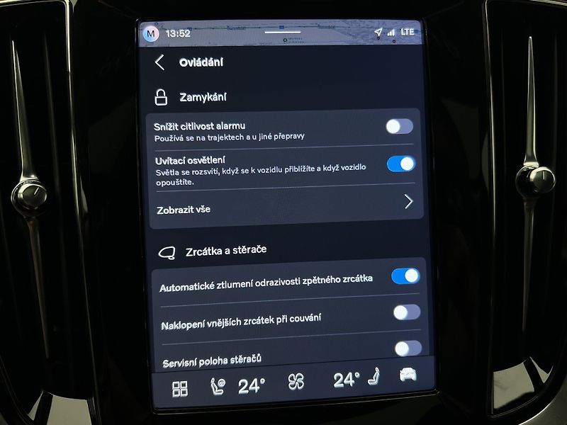 Volvo V60 B4 DARK PLUS AUT - fotka 39 z 46