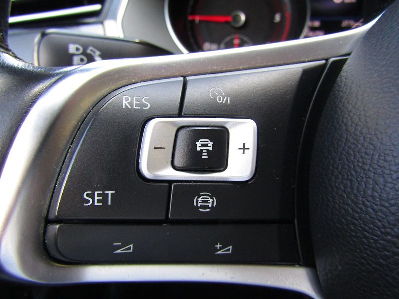 Volkswagen Arteon (2019) 2.0 TDI 140kW R-Line - fotka 33 z 44