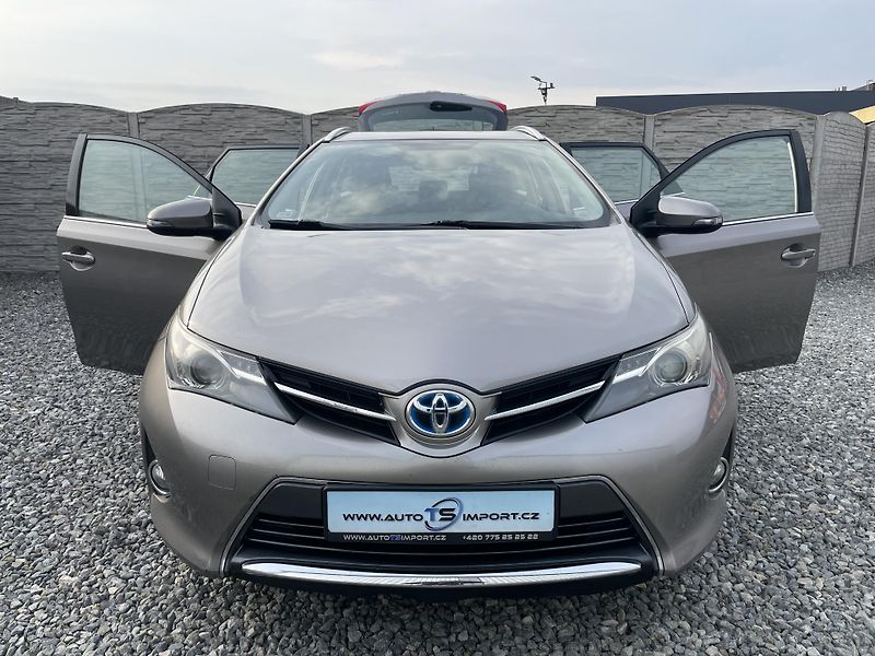 Toyota Auris 1.8i 16v HYBRID AUT NAVI CAM!! - fotka 146 z 166