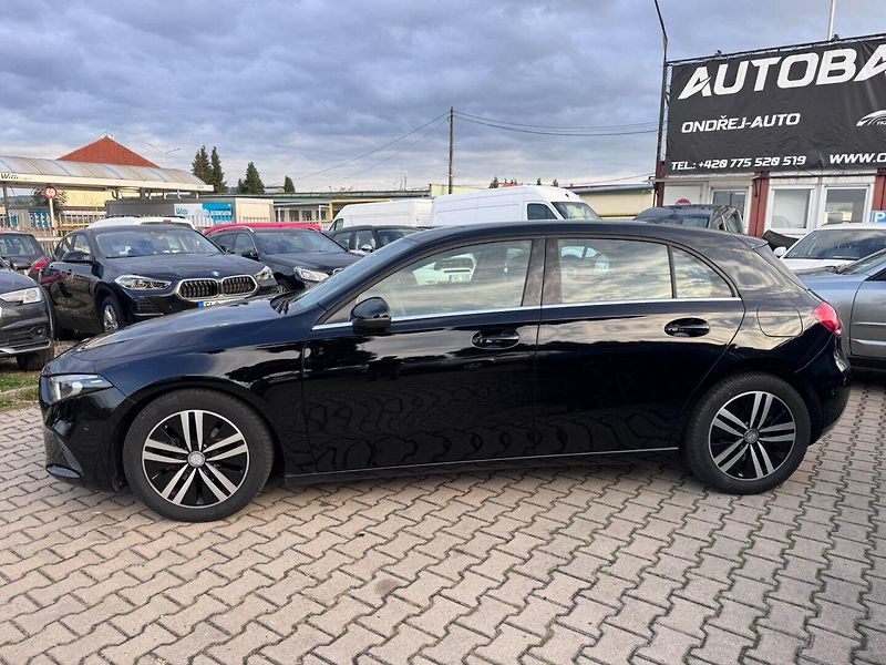 Mercedes-Benz Třídy A (2019) 180D 1,5 85 KW AUTOMAT SPORTB. - fotka 2 z 50