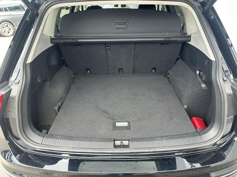 Volkswagen Tiguan 2.0TDI 110kW DSG - fotka 11 z 23