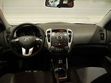 Kia Ceed (2010) 1.6 CRDI, 2.maj,ČR, AC, temp. - náhled 8