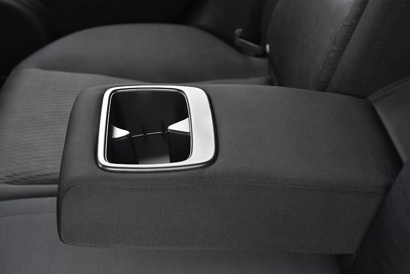 Mazda 6 MZR 2.0 DISI A/T,KLIMA,TEMP,AL - fotka 27 z 39