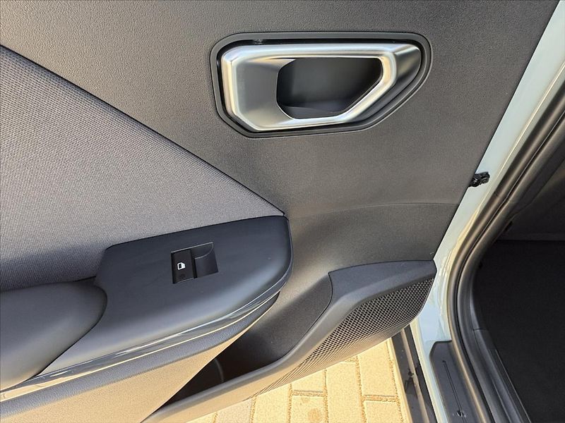 Kia K4 (2025) 1,0   T-GDI EXCLUSIVE - fotka 19 z 23