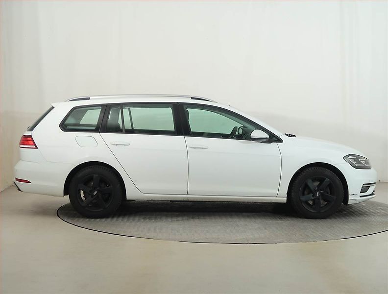 Volkswagen Golf (2017) Comfortline 1.4 TSI - fotka 6 z 14