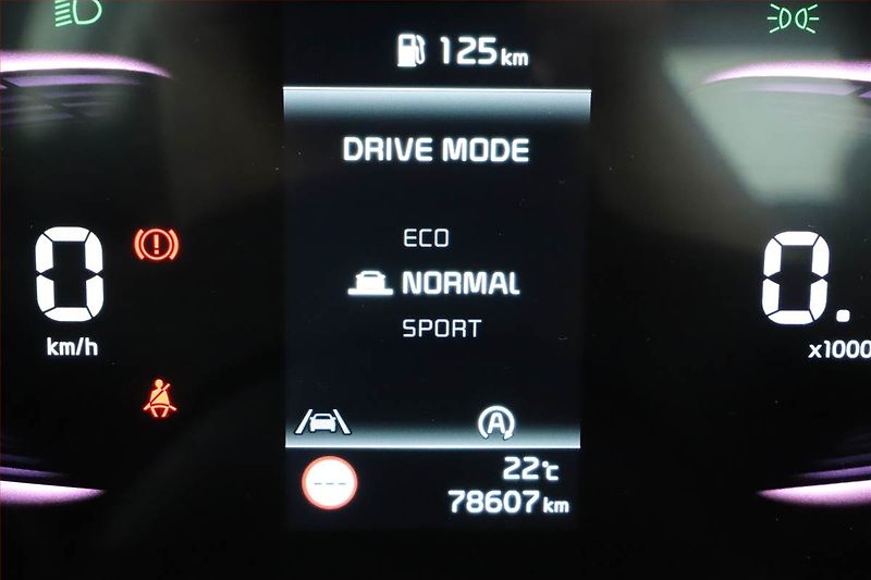 Kia Sportage (2022) 1.6 T-GDI - fotka 15 z 20