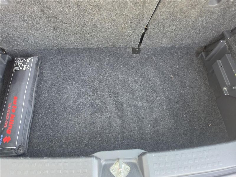 Suzuki Swift 1,3 i 67KW KLIMA ALU STK - fotka 24 z 44