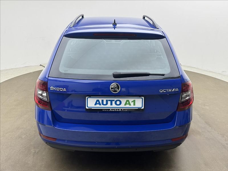 Škoda Octavia 2,0 LED STYLE NAVI KEYLESS CZ - fotka 5 z 42
