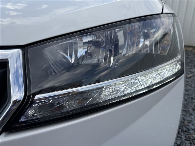 Škoda Fabia 1,0 TSI DPH tažné 1maj původČR - fotka 9 z 50