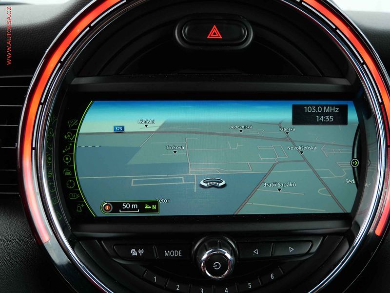 Mini JCW (2015) 2.0 T, ČR, AT, LED, kamera - fotka 25 z 29