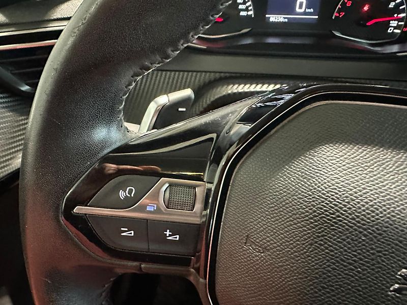 Peugeot 208 1,2, Automat, DPH - fotka 16 z 19