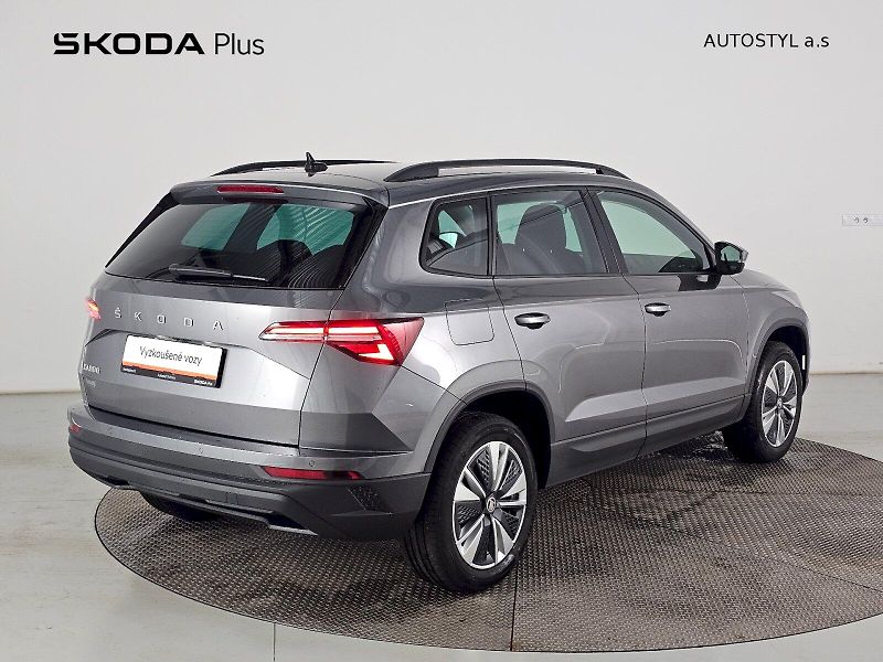Škoda Karoq (2024) 1.5TSi 110kW AMBITION PLUS - fotka 2 z 35