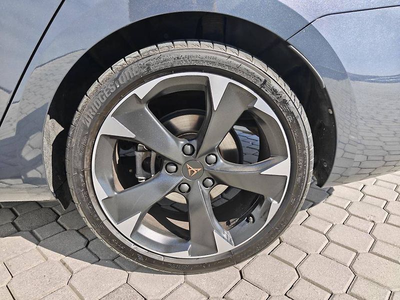 Seat Leon DSG 2.0 TSI - fotka 22 z 25