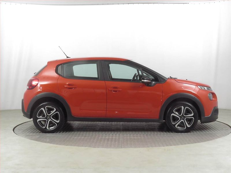 Citroën C3 (2021) 1.2 PureTech, Serv.kniha - fotka 6 z 19