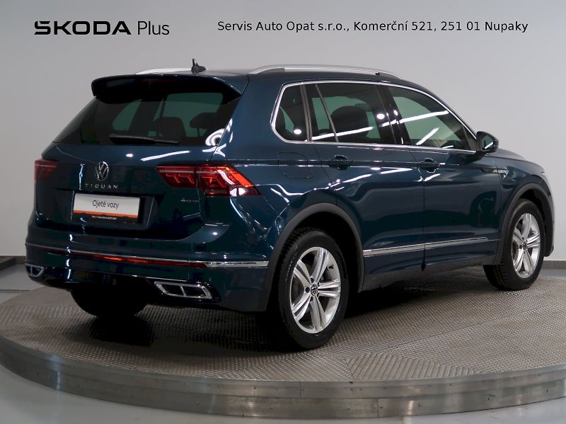 Volkswagen Tiguan (2021) R-LINE 2.0TSI 140KW 4x4 DSG - fotka 2 z 40