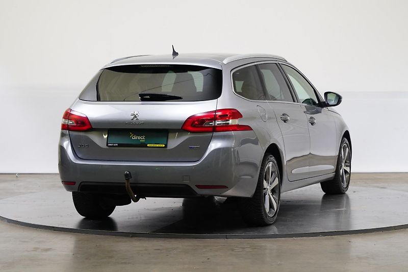 Peugeot 308 - fotka 2 z 6