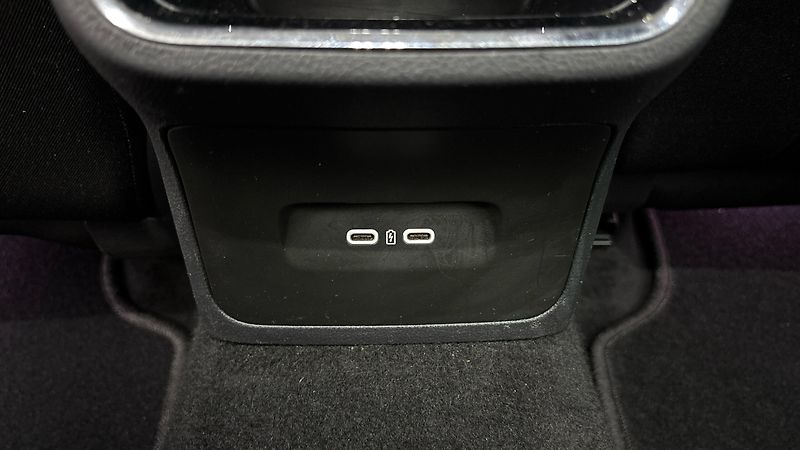 Škoda Octavia 1.5 TSI Style Combi - fotka 21 z 26