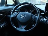 Toyota C-HR (2023) GR Sport 1.8 Hybrid - náhled 26