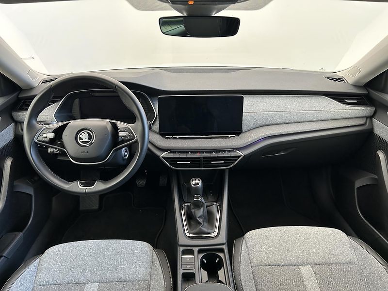 Škoda Octavia 1.5 TSI Top selection - fotka 5 z 29