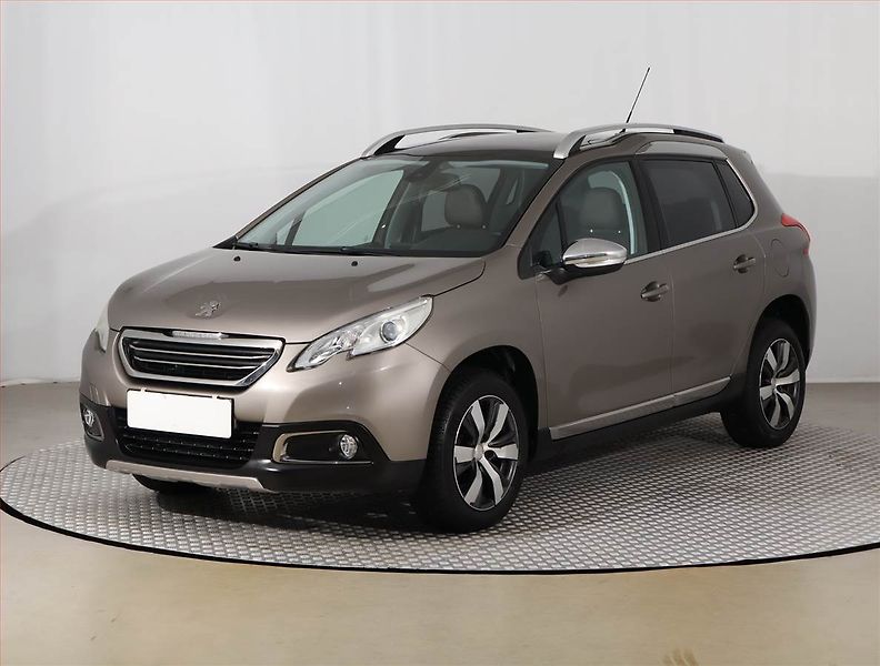 Peugeot 2008 (2016) 1.6 BlueHDi, Serv.kniha - fotka 2 z 21