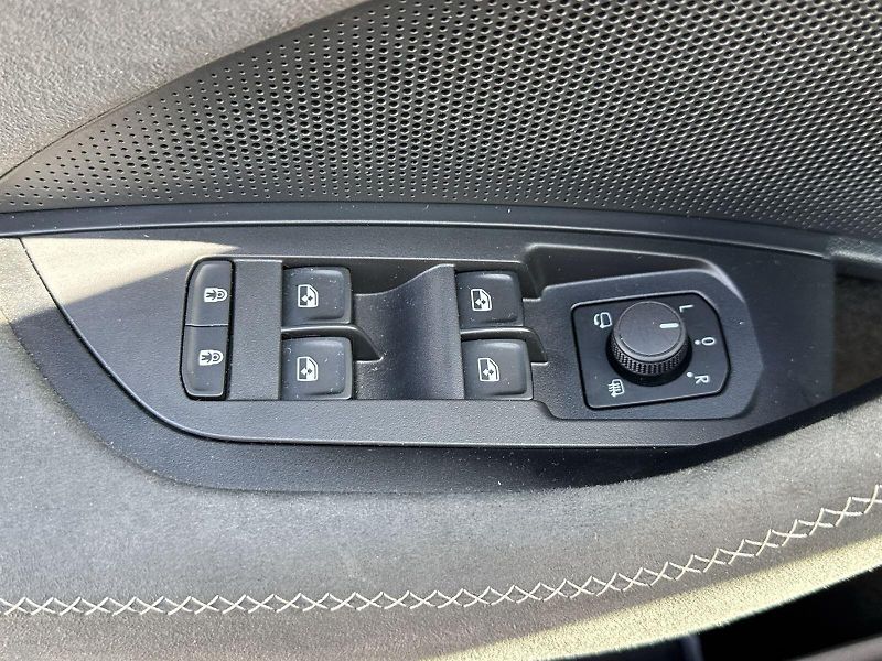 Škoda Kodiaq (2025) 2.0 TDI 4x4 DSG Sportline - fotka 11 z 36