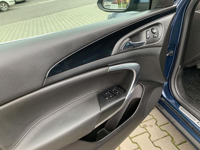 Opel Insignia (2014) Sports Tourer Cosmo 2.0CDTi  - fotka 13 z 45