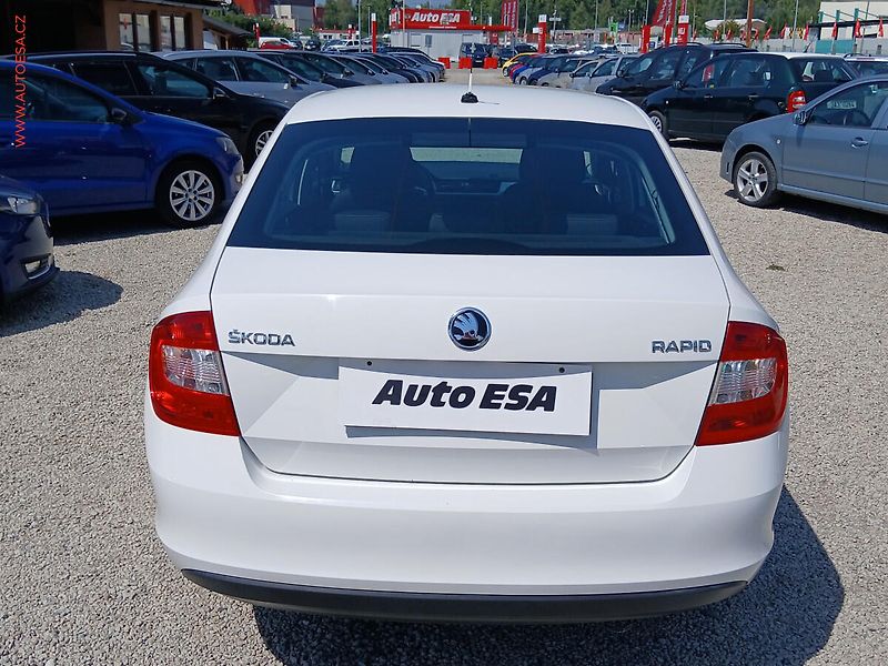 Škoda Rapid (2015) 1.4 TDi, 2.maj,ČR, Klima - fotka 5 z 22