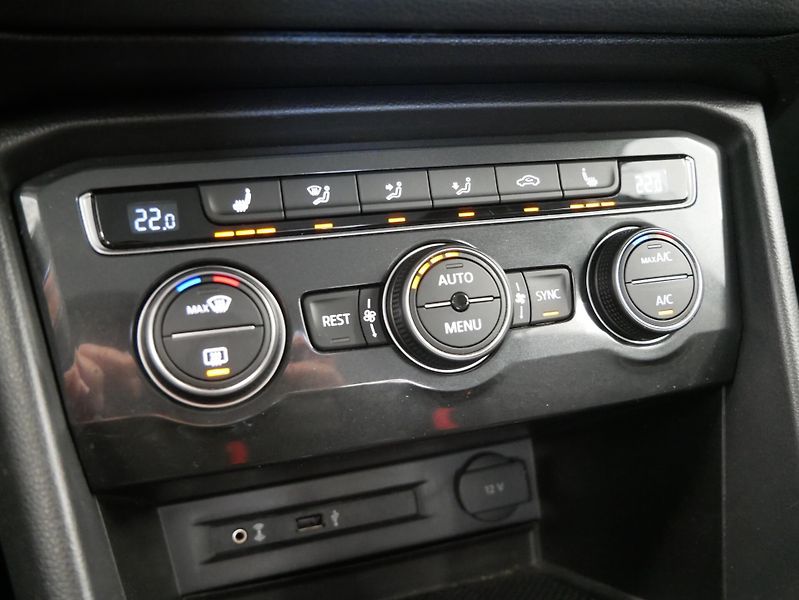 Volkswagen Tiguan - fotka 22 z 27